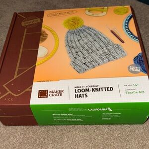 KiwiCo Loom-Knitted Hats Kit - Gray and Yellow